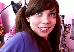 友人は犬のポーズで痩せた女の子の猫に強い棒を入れました エロ ビデオ 女性 向け