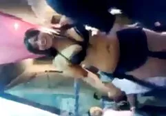 ベッドルームで終わりに二つのディルドとセックスマシンで犯さお尻を取得するために一人である叔母 女性 向け アダルト ビデオ 動画