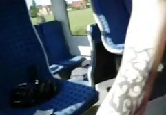 日焼けしたお母さんに明るい赤コルセットと濡れた商品と巨乳 女性 の 為 の エロ ビデオ