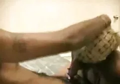 ソファの上に、セクシーなアジアの女性オープンビュー巨乳 女性 の ため の アダルト ビデオ