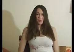 腕に金髪の女性を引っ張ってタクシー運転手 女性 向け セクシー ビデオ