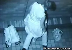 熟女その余分な重量を押して送信します彼女のトランクの彼女の友人わんちゃんスタイル 女性 用 アダルト ビデオ