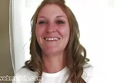 巨乳で美しい女性を性交する情熱に満ちた廊下の男 アダルト ビデオ 女子 向け