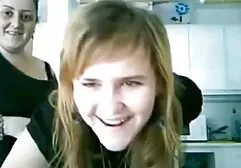 若い女の子は彼女の隣人を助けるそのsneers得るan エロ ビデオ 女性 用 orgasm