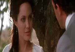 ラテンの帽子のためのピンクのスーツのブリーフ厚いペニスの男は床を洗う 女の子 向け アダルト ビデオ