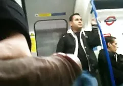 キッチンで巨乳熟女の股間に大きな樽を動かす男 女子 用 アダルト ビデオ