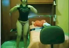 彼の陰茎と光沢のある両方の穴 女 向け アダルト ビデオ