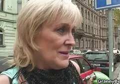 マッサージ師は彼女のクライアントを説得して彼女の 無料 女性 用 アダルト ビデオ